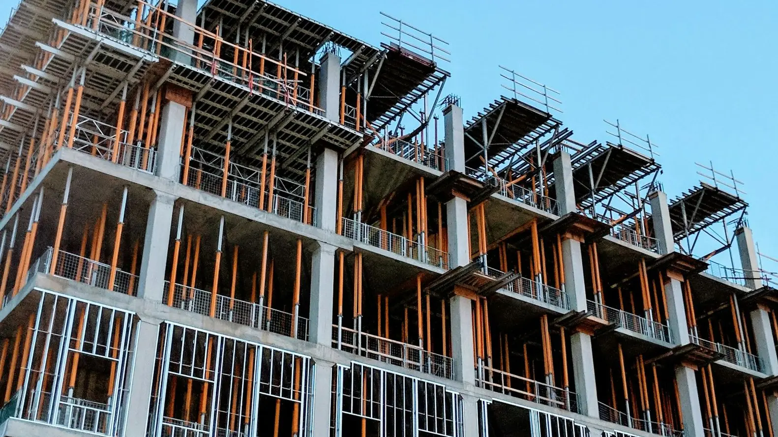 gray concrete building under construction